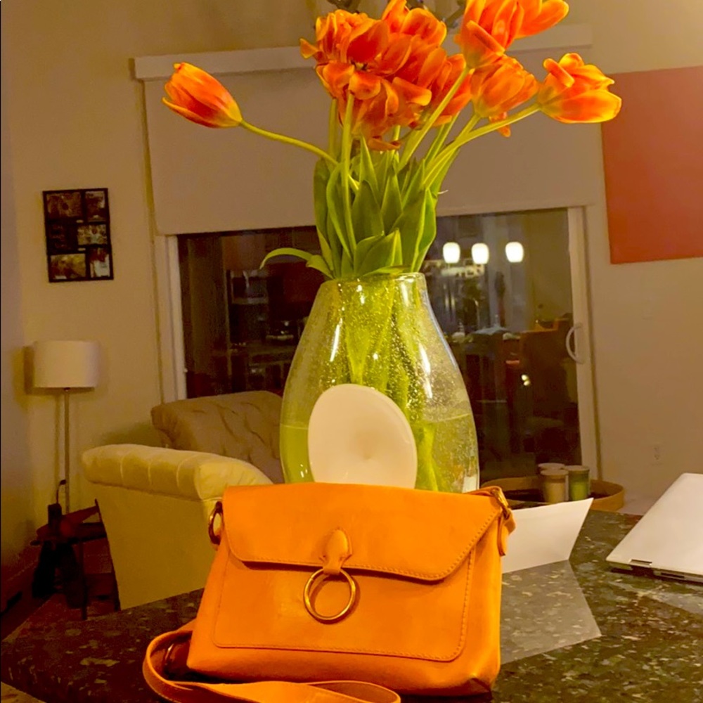 Universal Thread - image 1